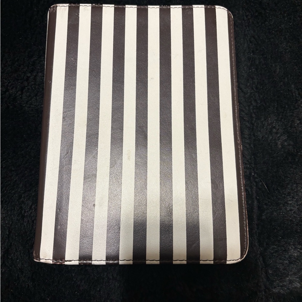 Henri Bendel 7inch kindle fire case.